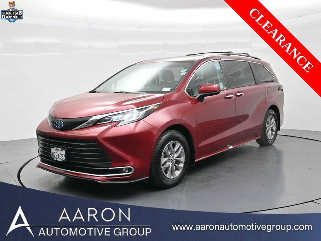 Used 2022 Toyota Sienna XLE