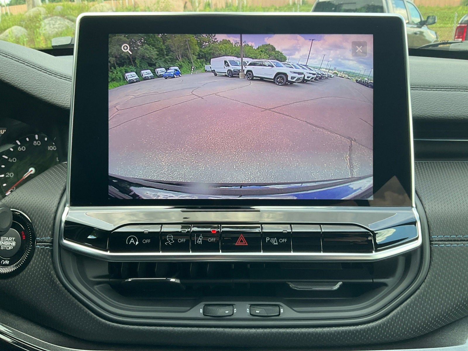 New 2025 Jeep Compass Limited w/ Sun & Sound Group image 23