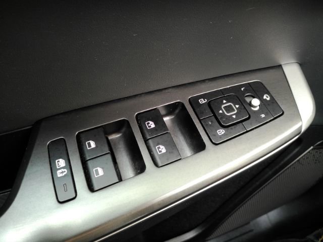 Used 2023 Kia EV6 Wind image 35