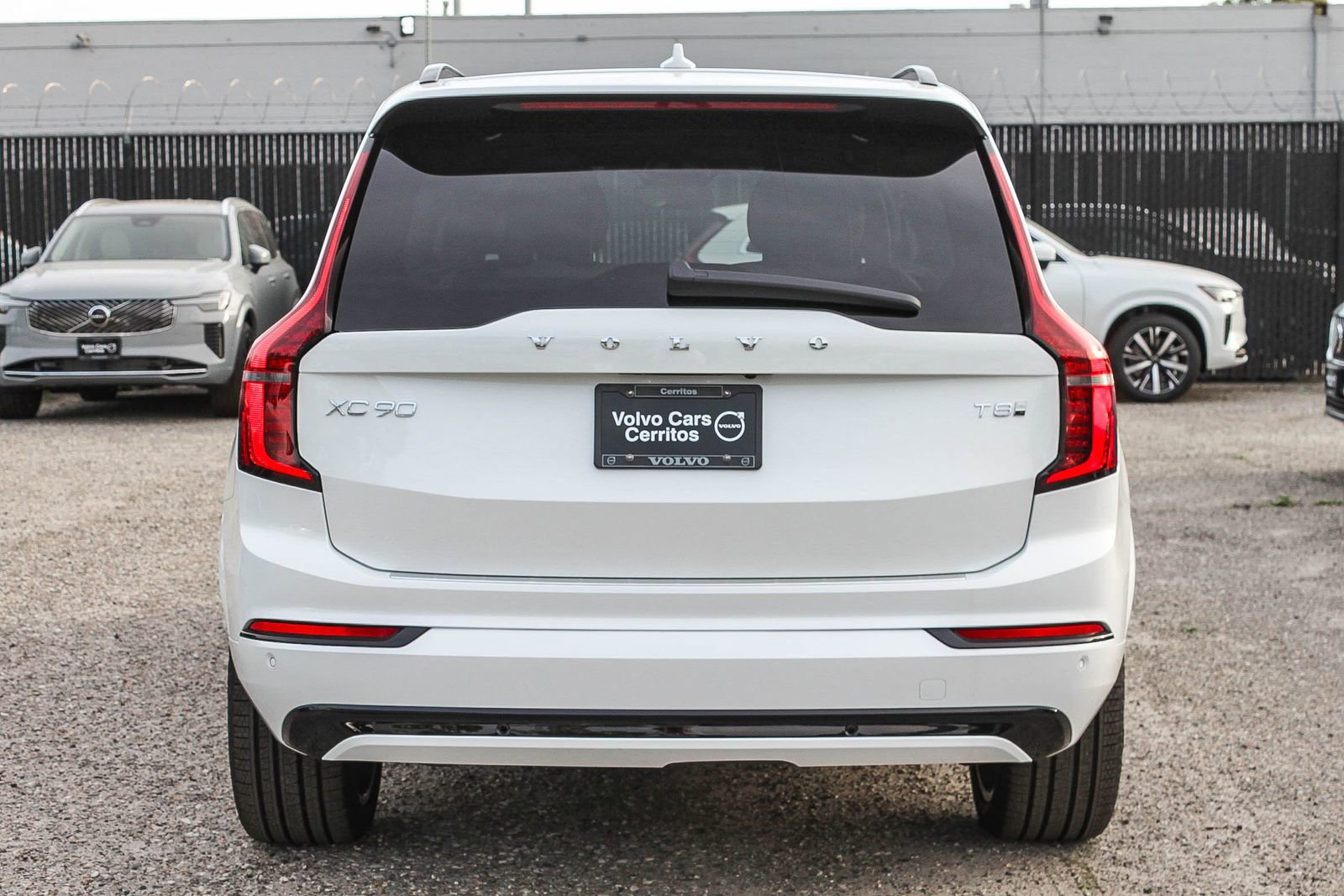 New 2026 Volvo XC90 T8 Ultra w/ Lounge Package image 7