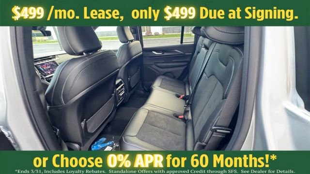 New 2025 Jeep Grand Cherokee Altitude image 11