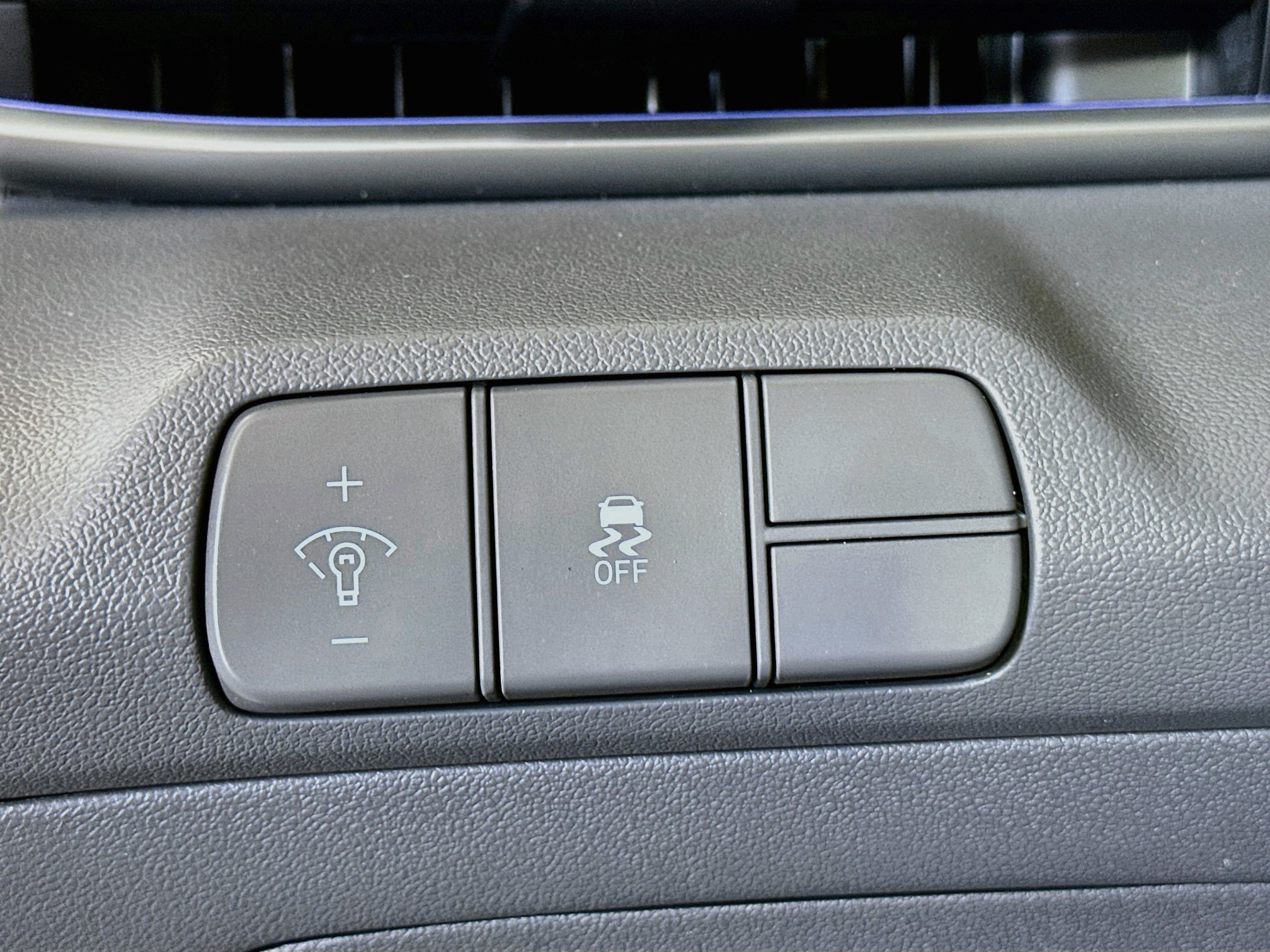 Used 2025 Hyundai Elantra SEL FWD image 17
