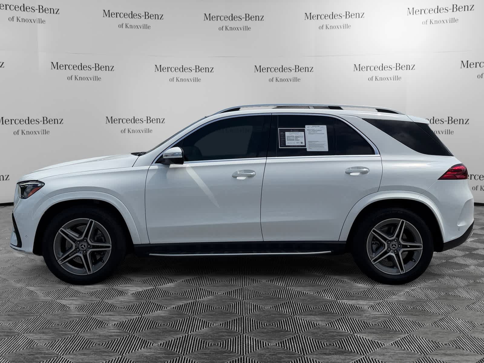 Used 2014 Mercedes-Benz E 350 4MATIC Sedan image 7