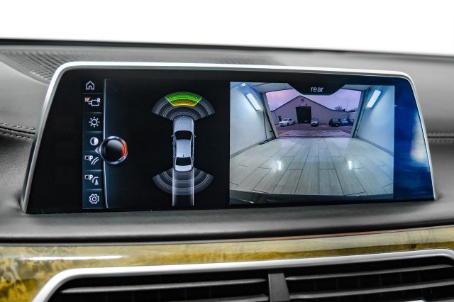 Used 2017 BMW 740i xDrive AWD SUNROOF LEATHER HEATED SEA image 20