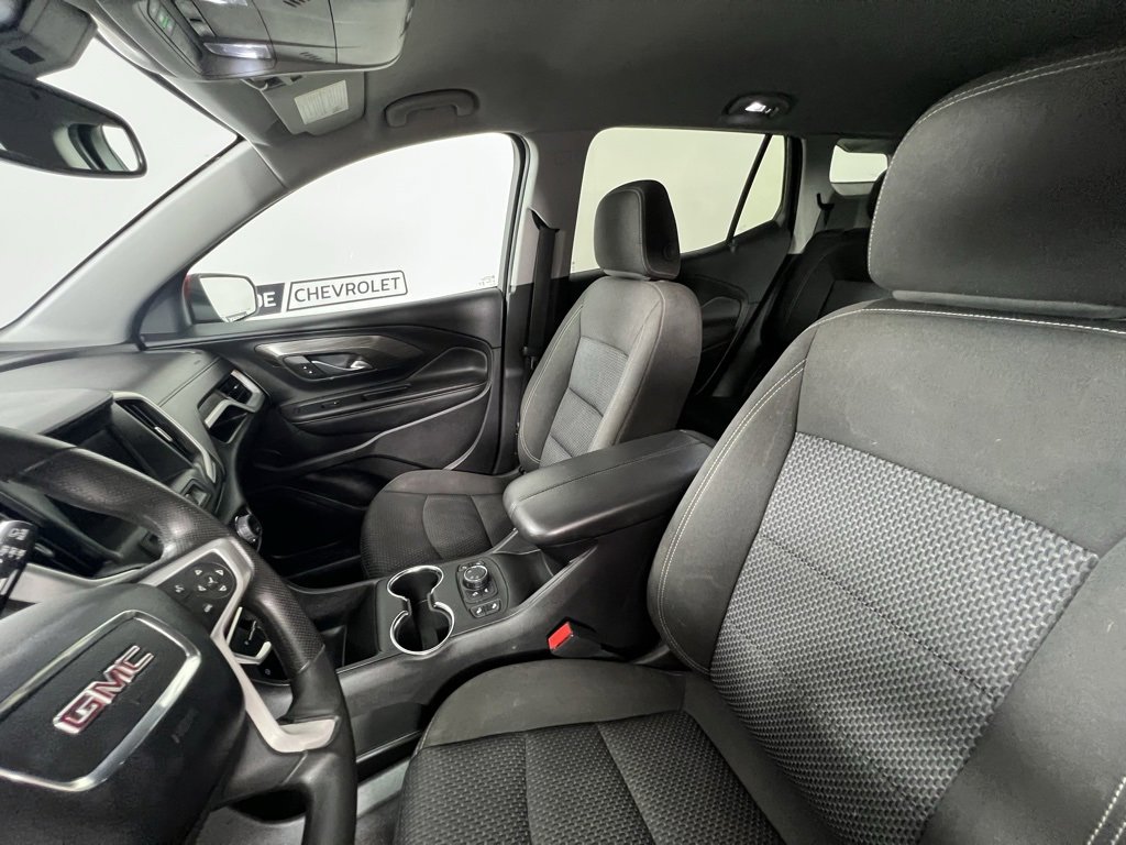 Used 2024 GMC Terrain SLE w/ Driver Convenience Package image 26