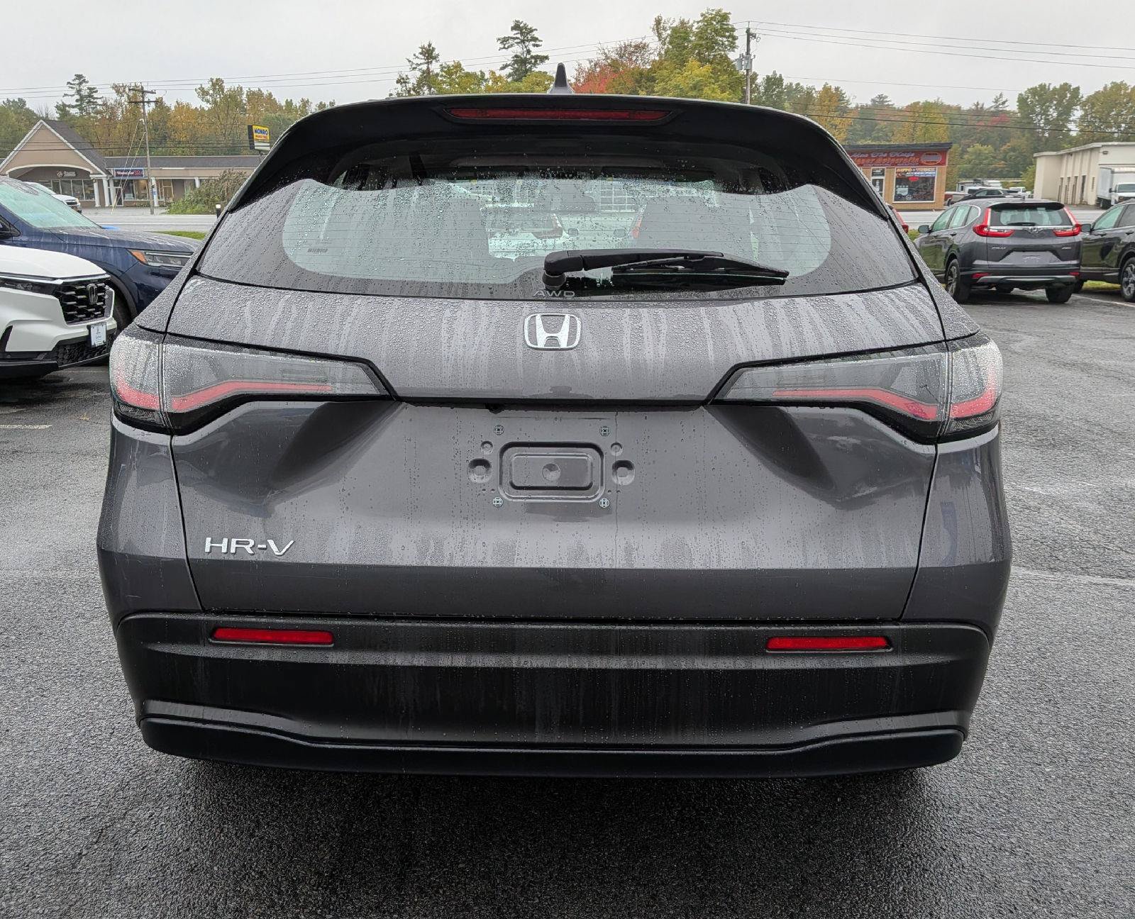 Certified 2024 Honda HR-V LX image 9