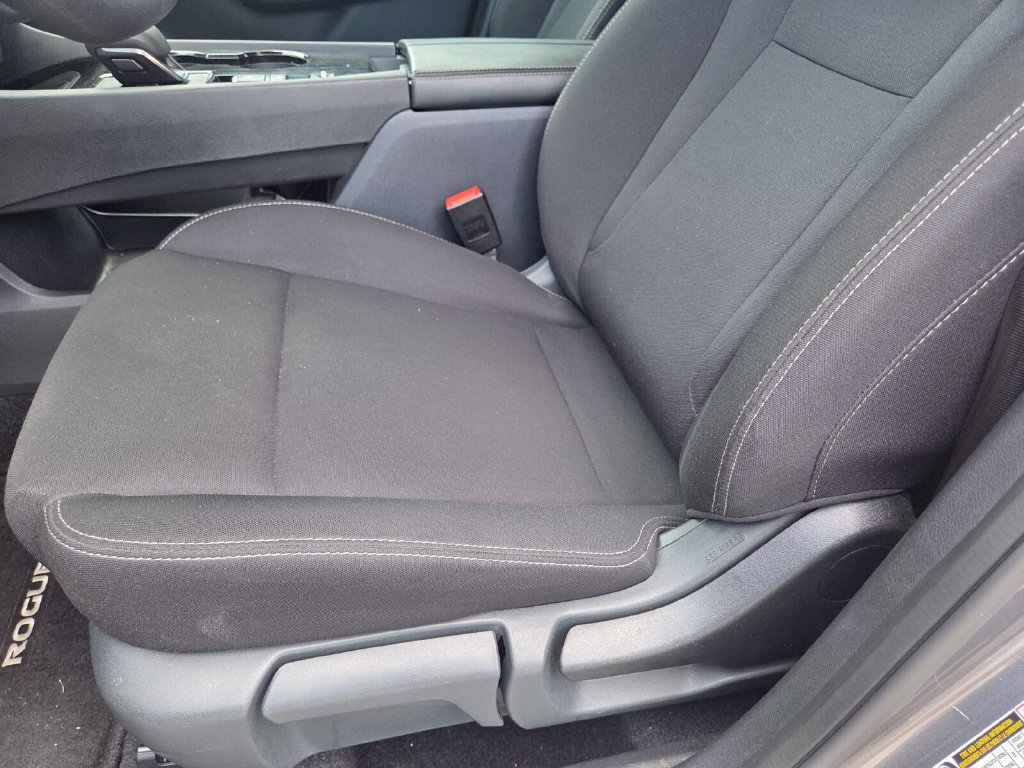 Used 2026 Nissan Rogue S FWD image 10