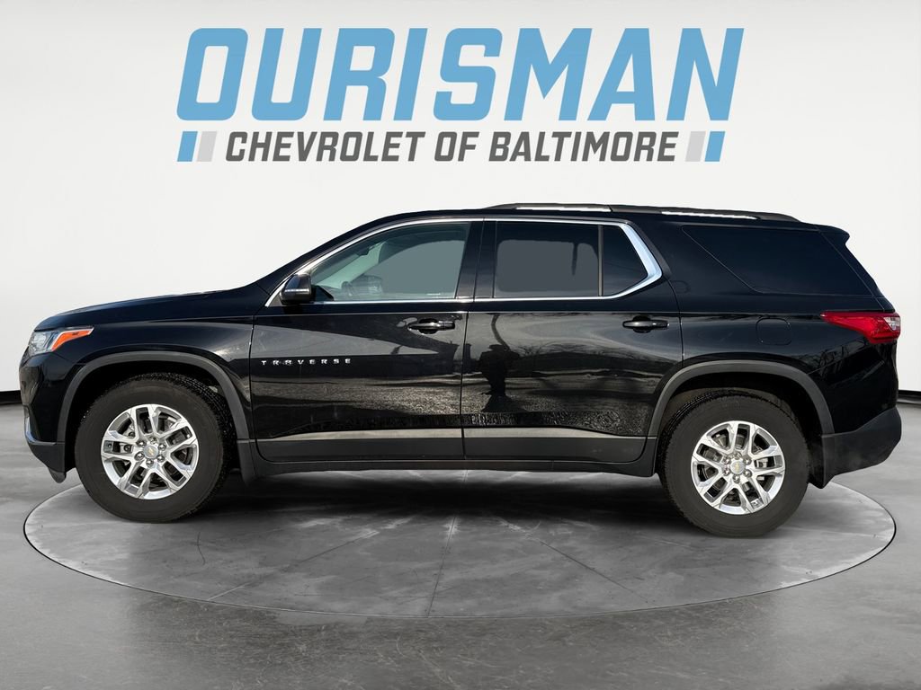 Used 2021 Chevrolet Traverse LT image 3