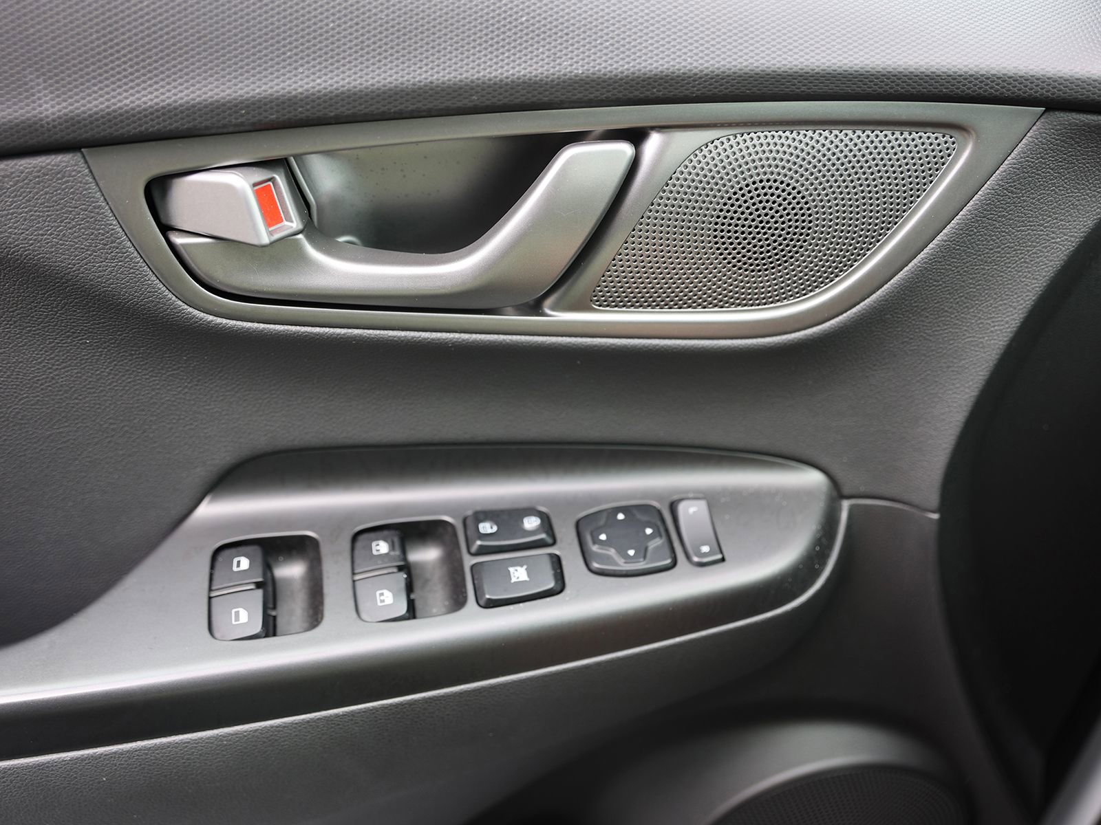 Certified 2021 Hyundai Kona Limited FWD image 34