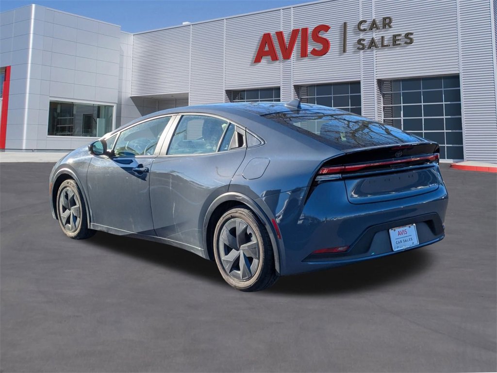 Used 2024 Toyota Prius LE image 3
