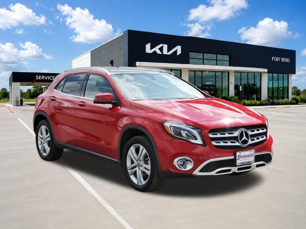 Used 2018 Mercedes-Benz GLA 250 w/ Premium Package image 3