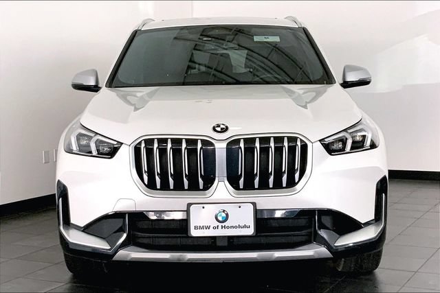 Used 2023 BMW X1 xDrive28i w/ Convenience Package AWD/4WD image 3