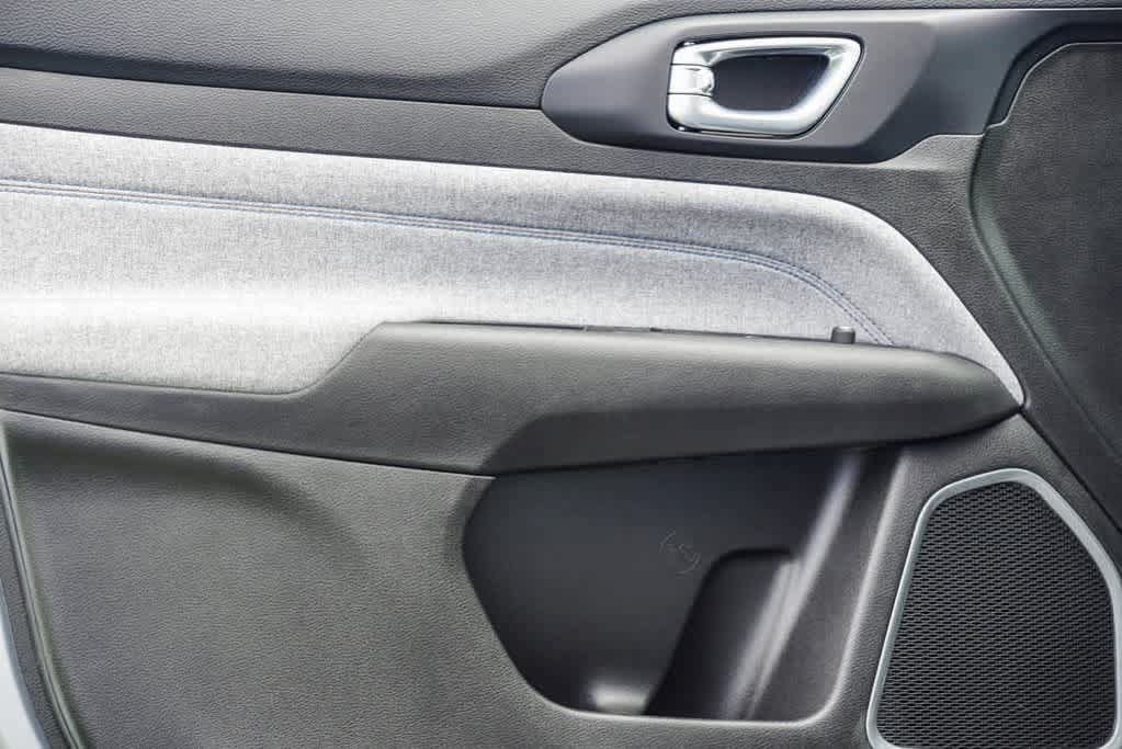 New 2025 Jeep Compass Sport AWD/4WD image 44