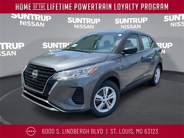 New 2025 Nissan Kicks Play S