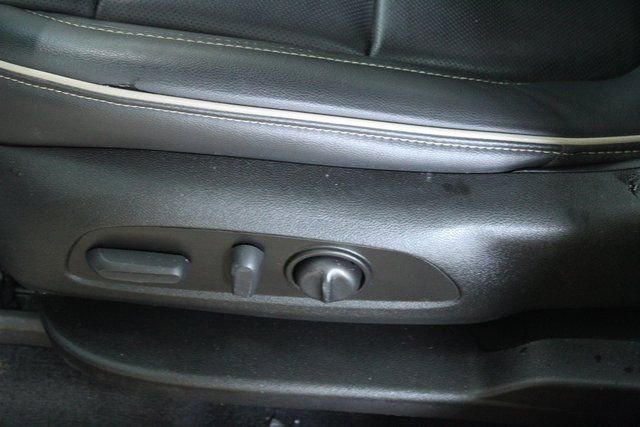 Used 2023 Chevrolet Traverse Premier image 14