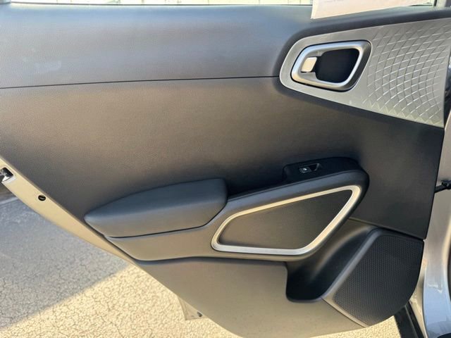 Certified 2025 Kia Soul LX FWD image 11
