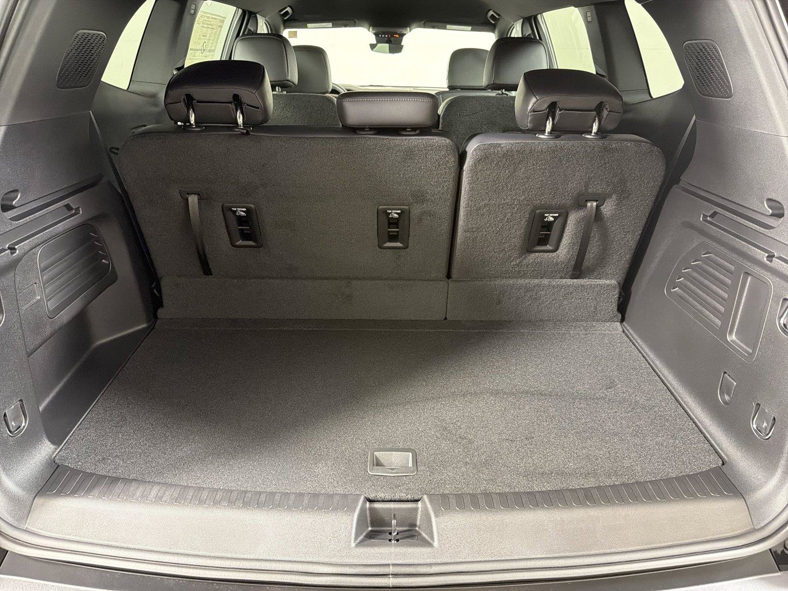 New 2027 GMC Acadia Elevation w/ Black Edition FWD image 17