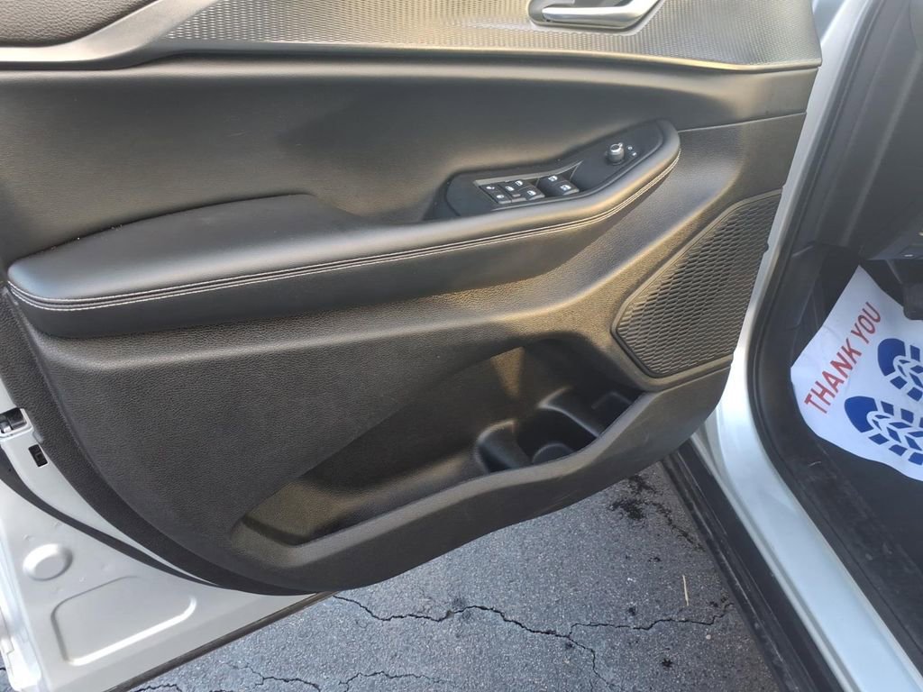 Used 2023 Jeep Grand Cherokee L Laredo image 12