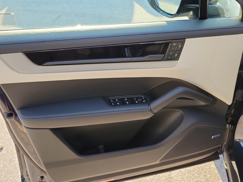 New 2027 Porsche Cayenne S AWD/4WD image 24