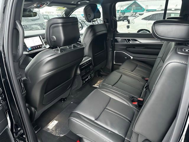 New 2026 Jeep Grand Wagoneer Limited w/ 8-Passenger Seating Package image 34