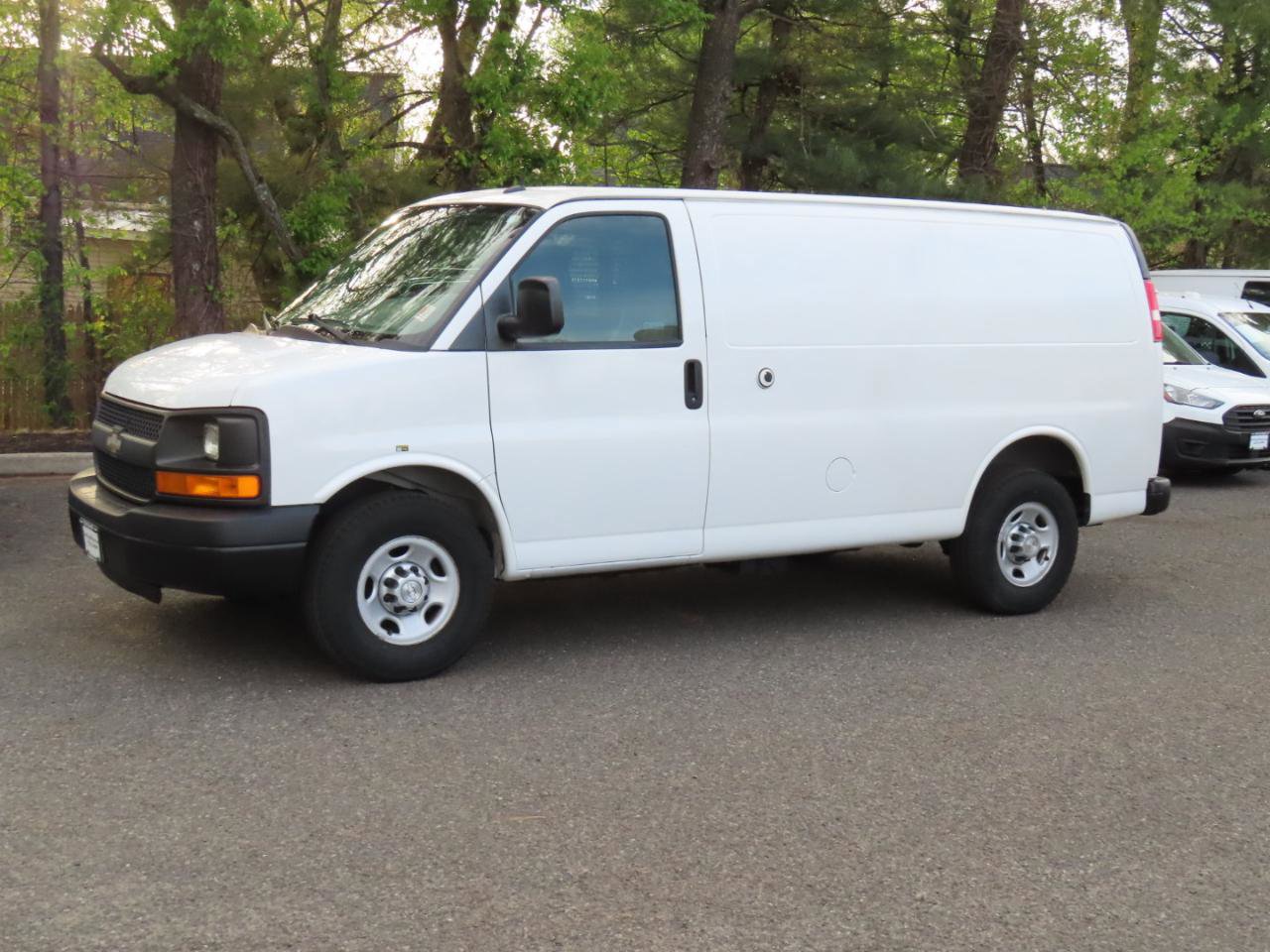 Used 2015 Chevrolet Express 2500 RWD image 6