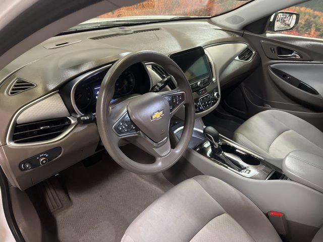 Used 2024 Chevrolet Malibu LT image 19
