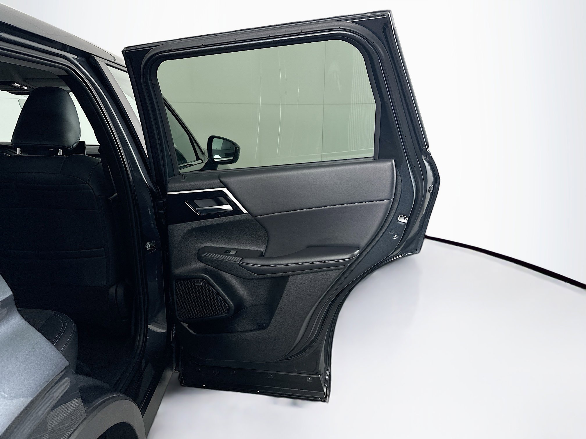 Used 2025 Mitsubishi Outlander SE AWD/4WD image 33