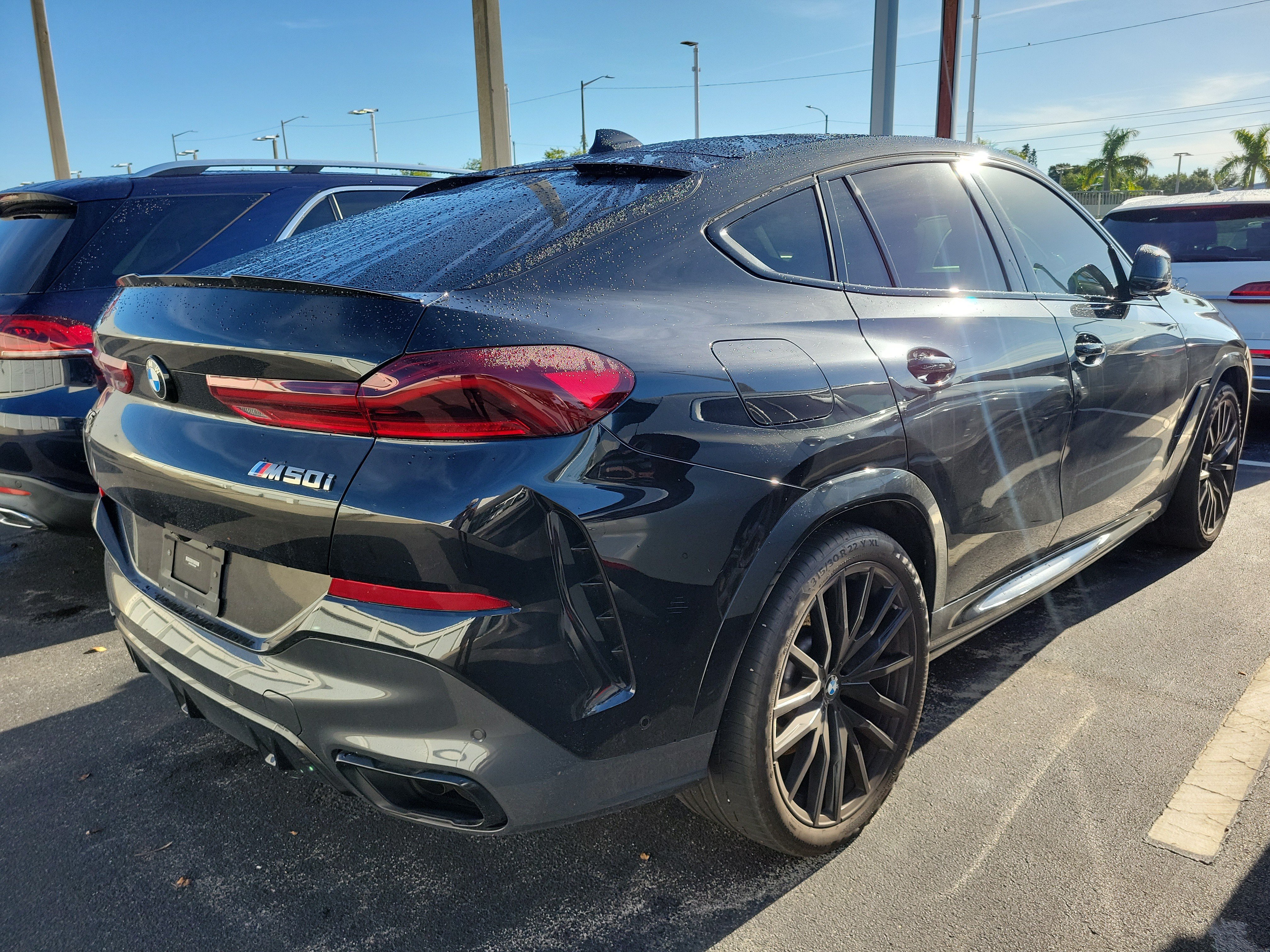 Used 2022 BMW X6 M50i w/ Executive Package AWD/4WD image 3