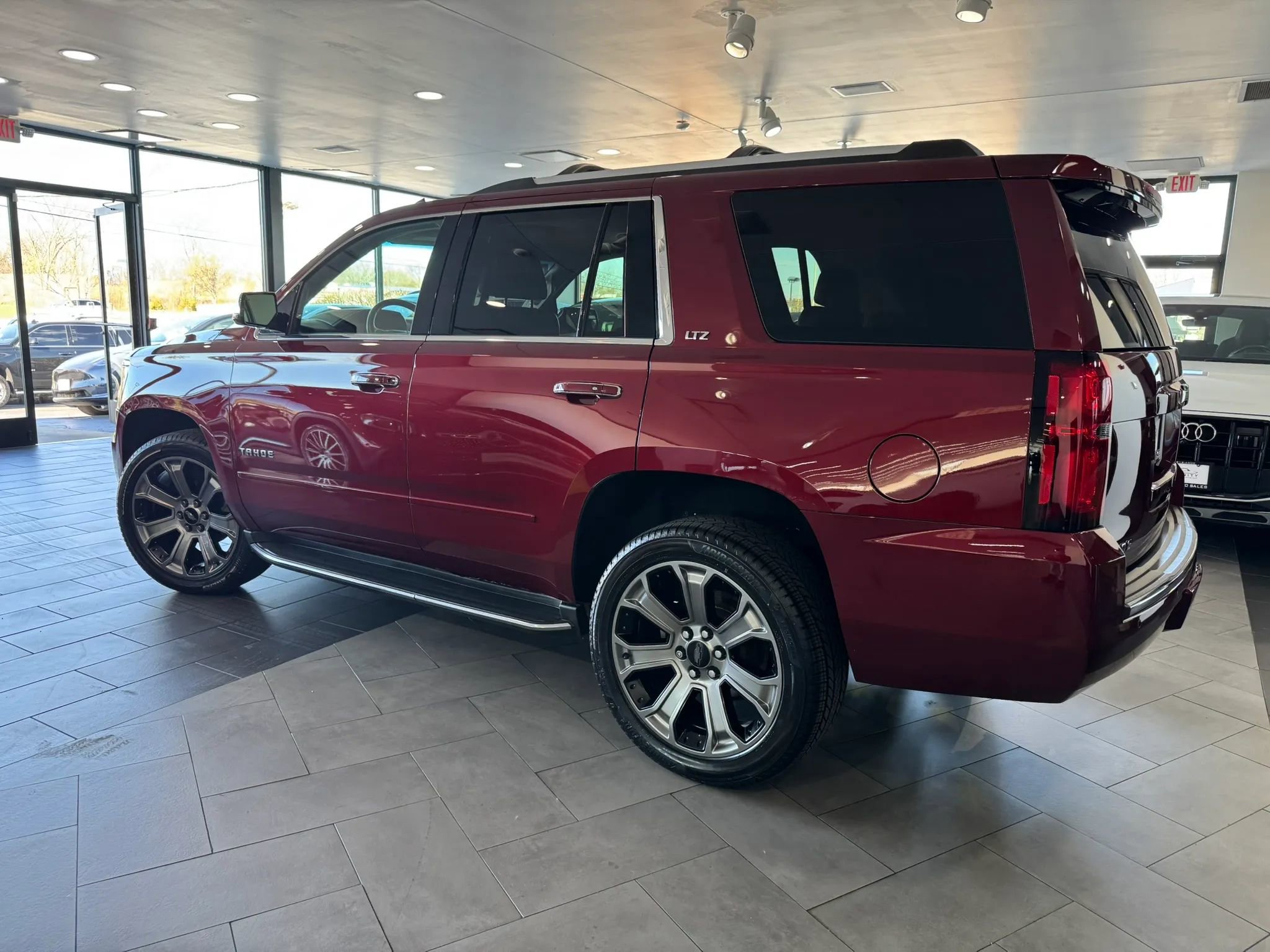 Used 2016 Chevrolet Tahoe LTZ image 3