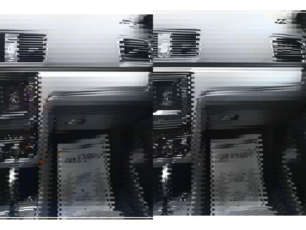 Used 2016 Volkswagen Passat 1.8T S image 15