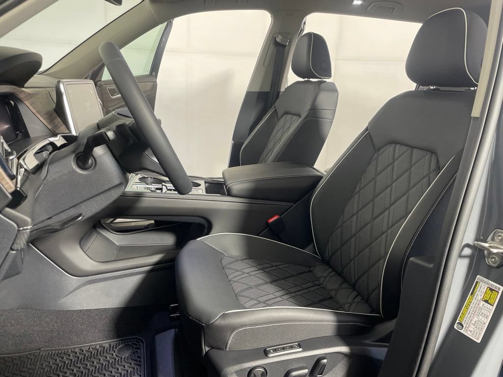 New 2026 Volkswagen Atlas SEL Premium R-Line AWD/4WD image 10