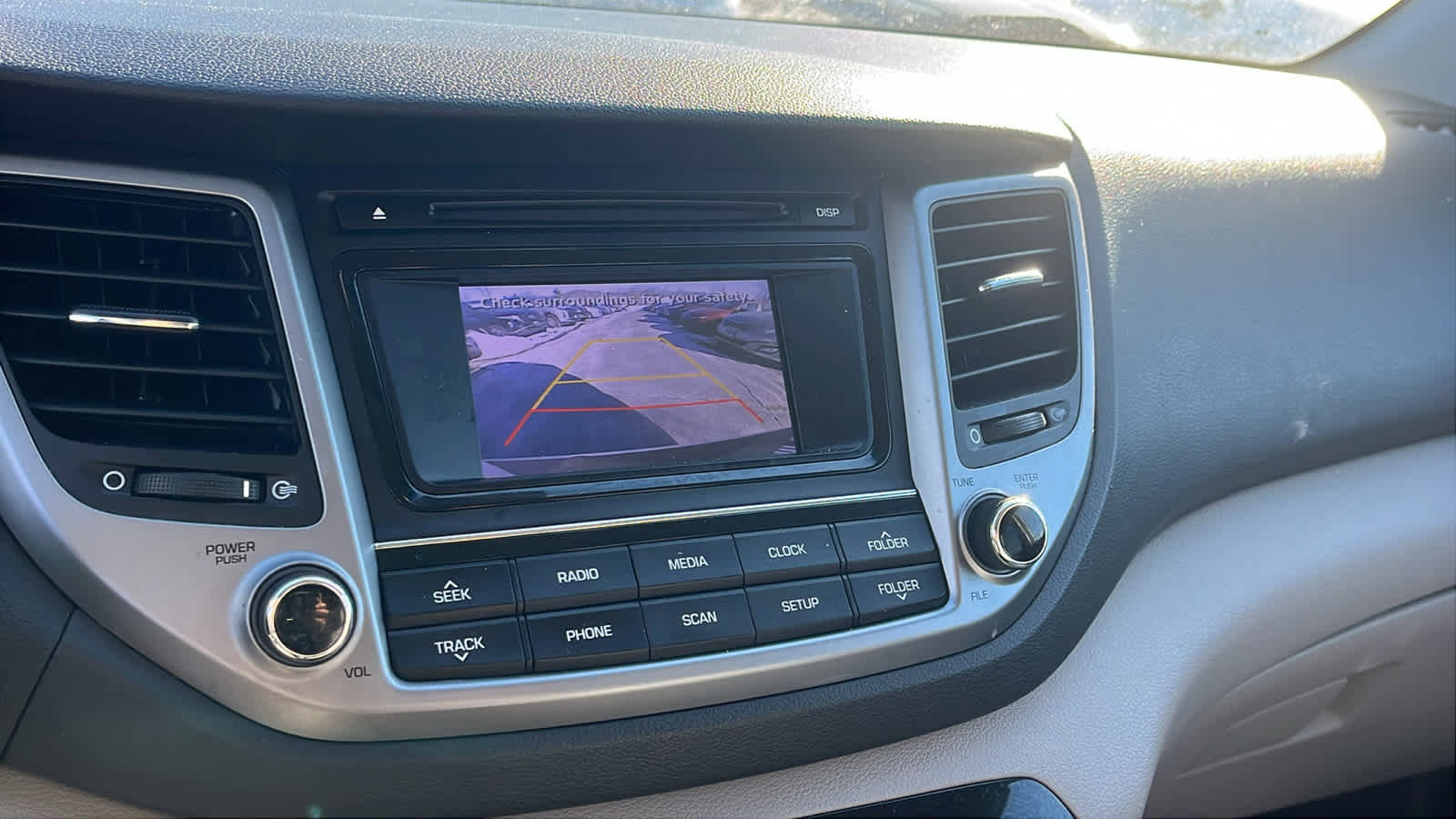 Used 2018 Hyundai Tucson SE image 16