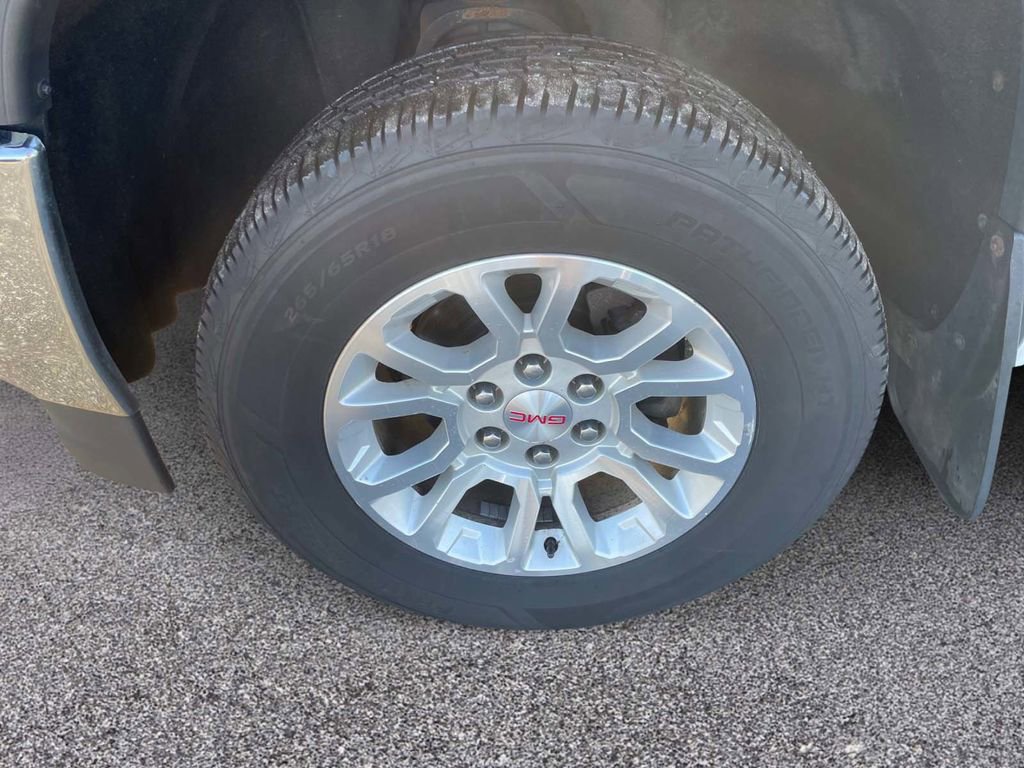 Used 2017 GMC Sierra 1500 SLE w/ SLE Value Package image 12