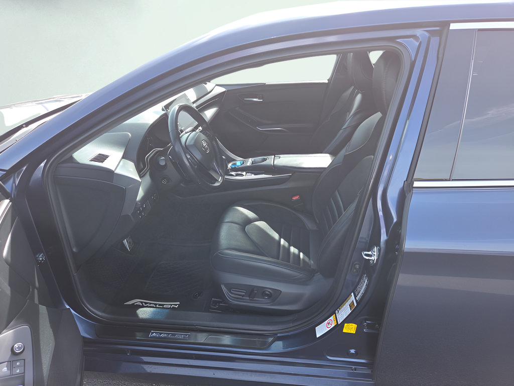 Used 2019 Toyota Avalon Touring w/ Advanced Safety Package FWD image 11