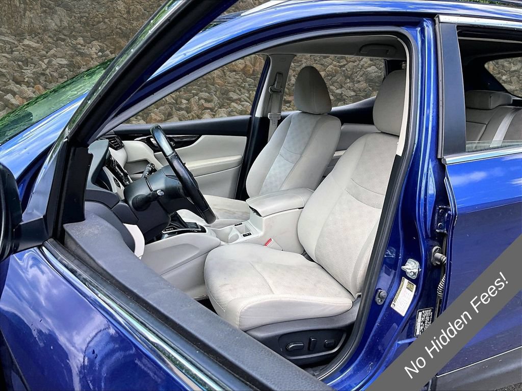 Used 2021 Nissan Rogue Sport SV AWD/4WD image 16