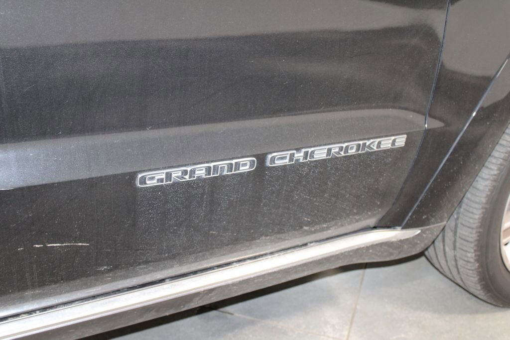 Used 2017 Jeep Grand Cherokee Summit image 12