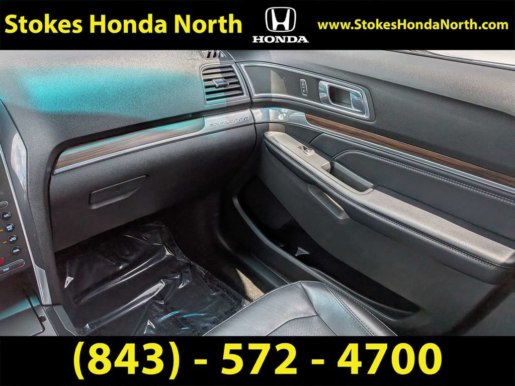 Used 2017 Ford Explorer Limited w/ Equipment Group 301A FWD image 20