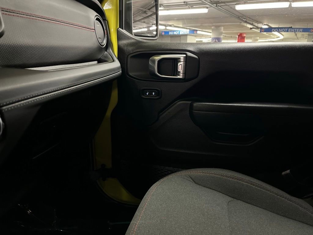 Used 2024 Jeep Wrangler Unlimited Rubicon w/ XTREMEE 35" Tire Package image 27