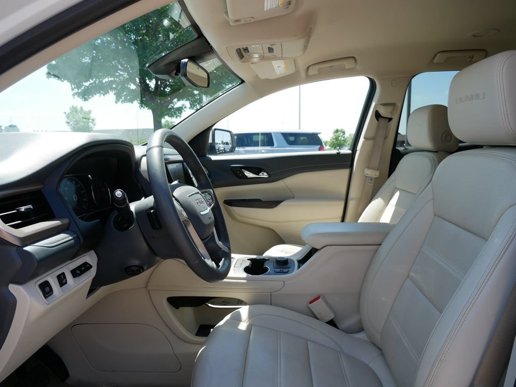 Used 2023 GMC Acadia Denali AWD/4WD image 9