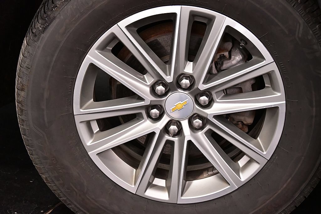 Used 2023 Chevrolet Traverse LT AWD/4WD image 9