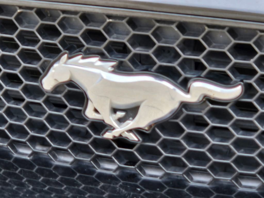 Used 2018 Ford Mustang GT Premium RWD image 11