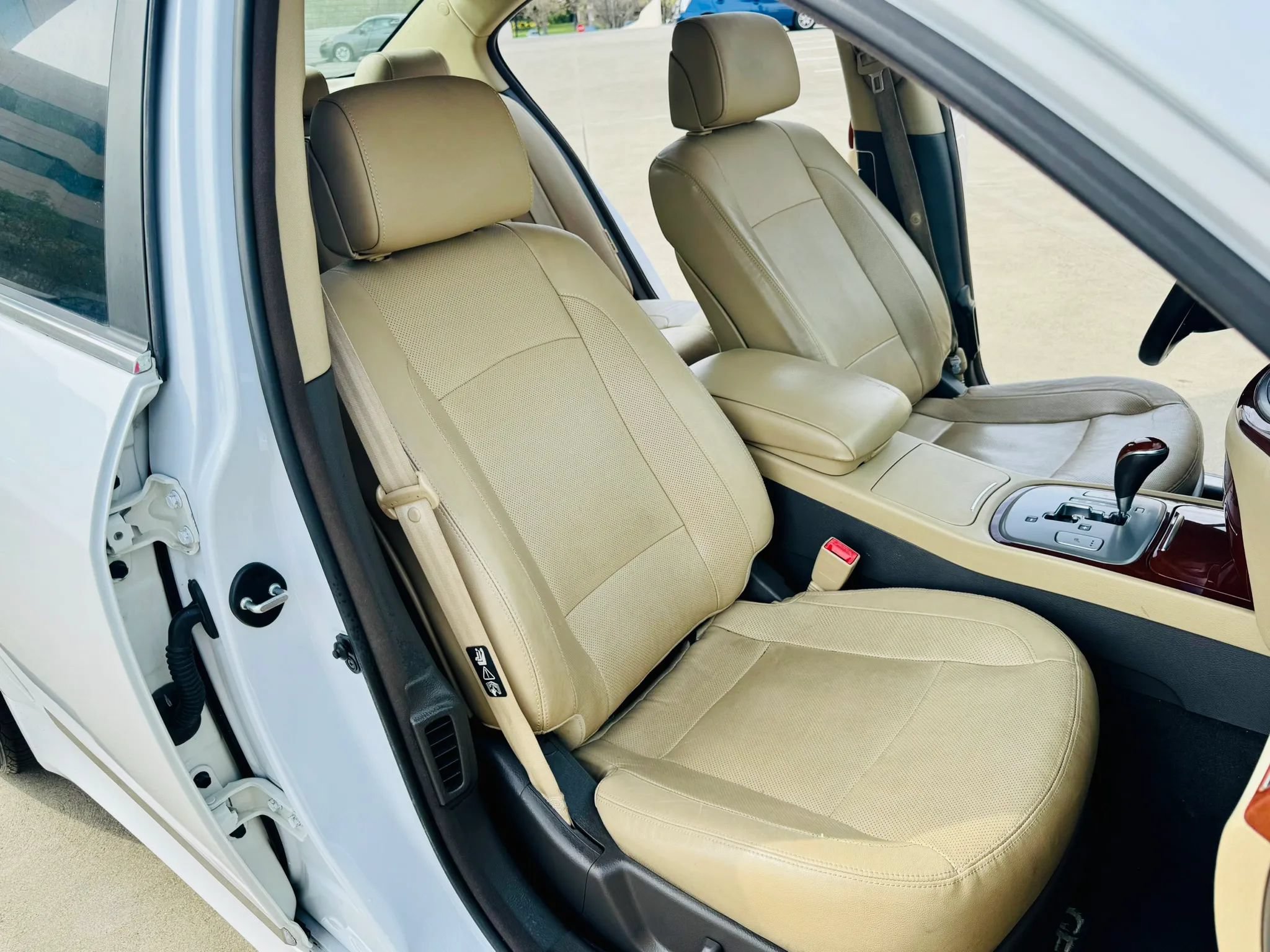 Used 2014 Hyundai Genesis 3.8 RWD image 32