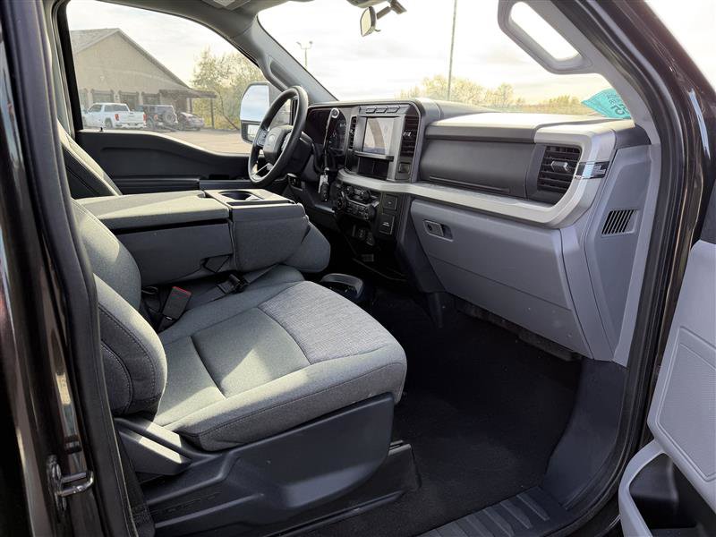 Used 2024 Ford F250 XLT image 10