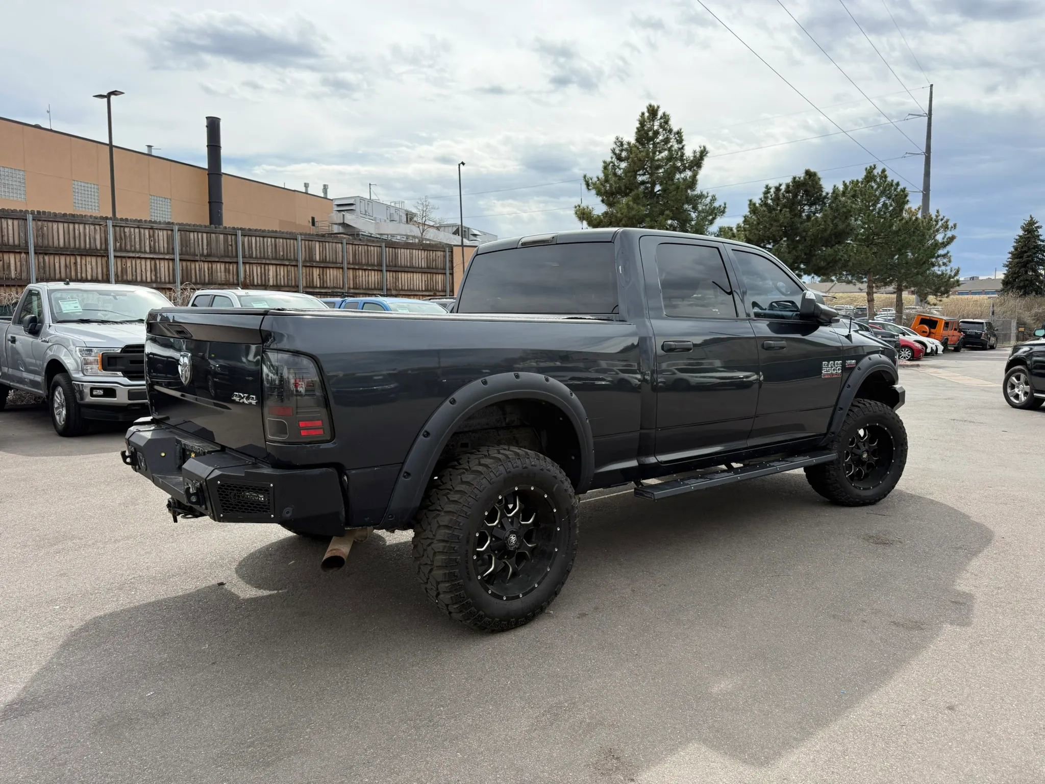 Used 2015 RAM 2500 Tradesman w/ Chrome Appearance Group AWD/4WD image 8