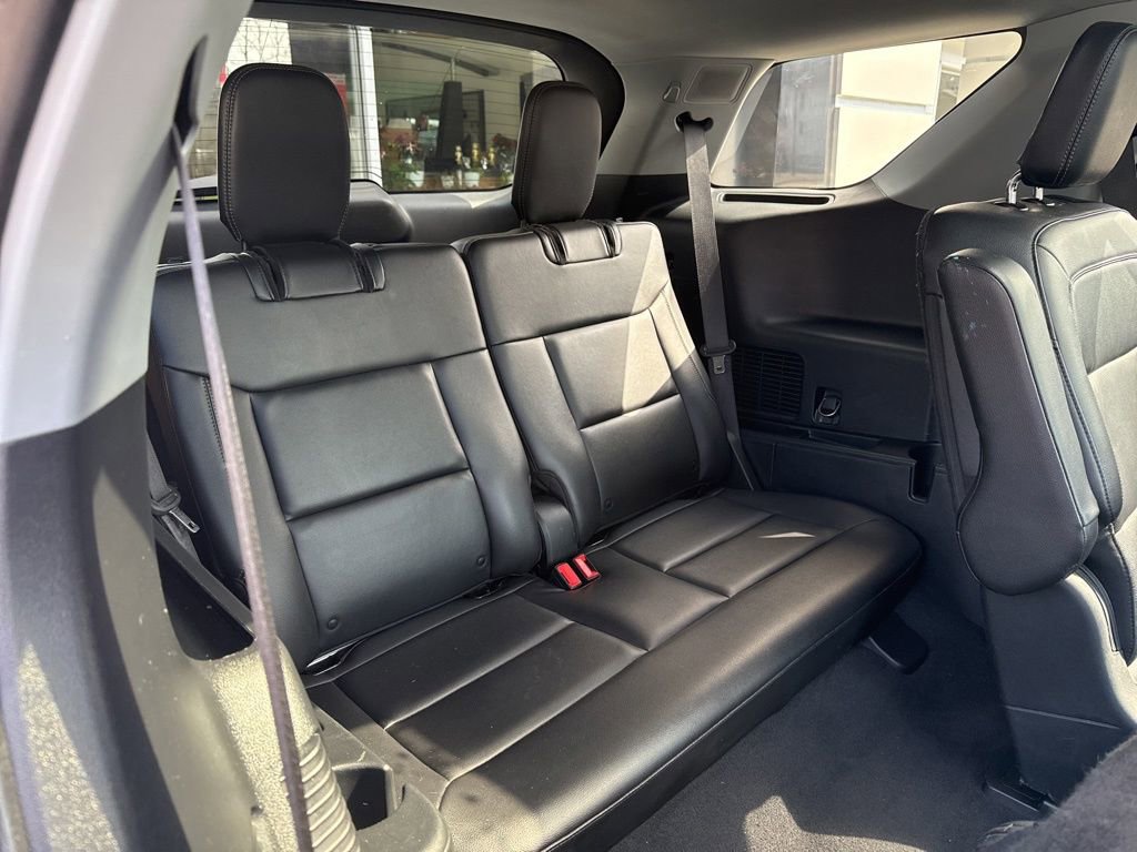Used 2022 Ford Explorer Limited w/ Equipment Group 301A image 29