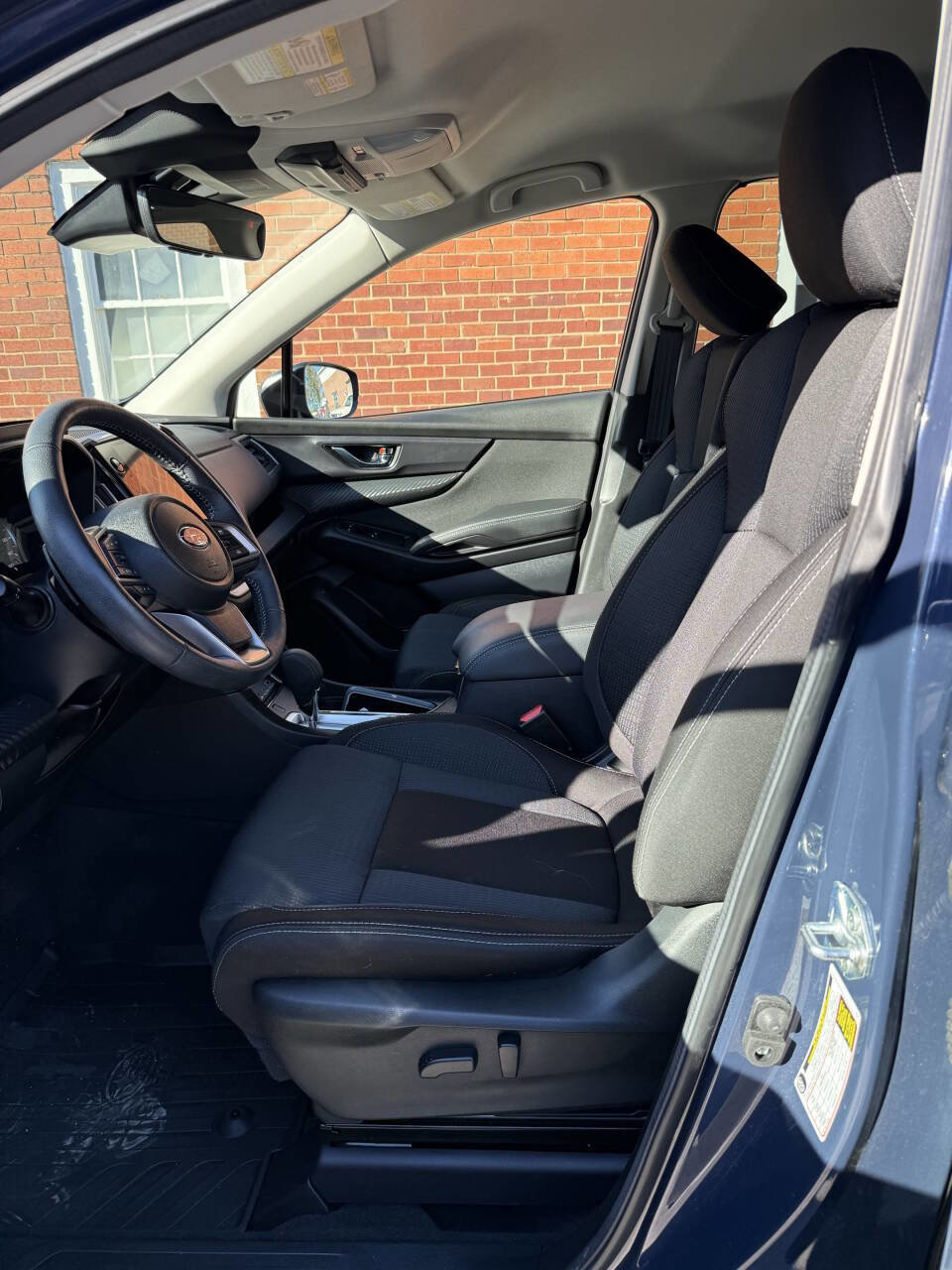 Used 2024 Subaru Ascent Premium w/ Convenience Package image 4