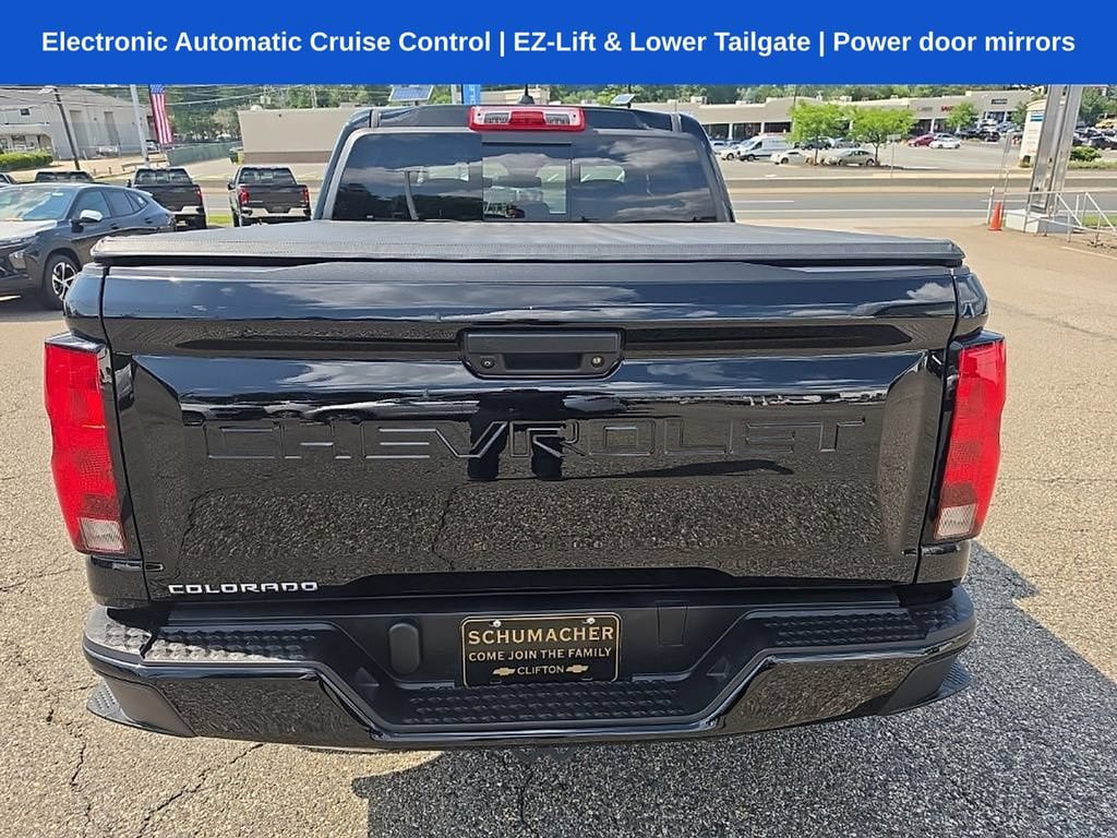 Used 2023 Chevrolet Colorado Trail Boss AWD/4WD image 5