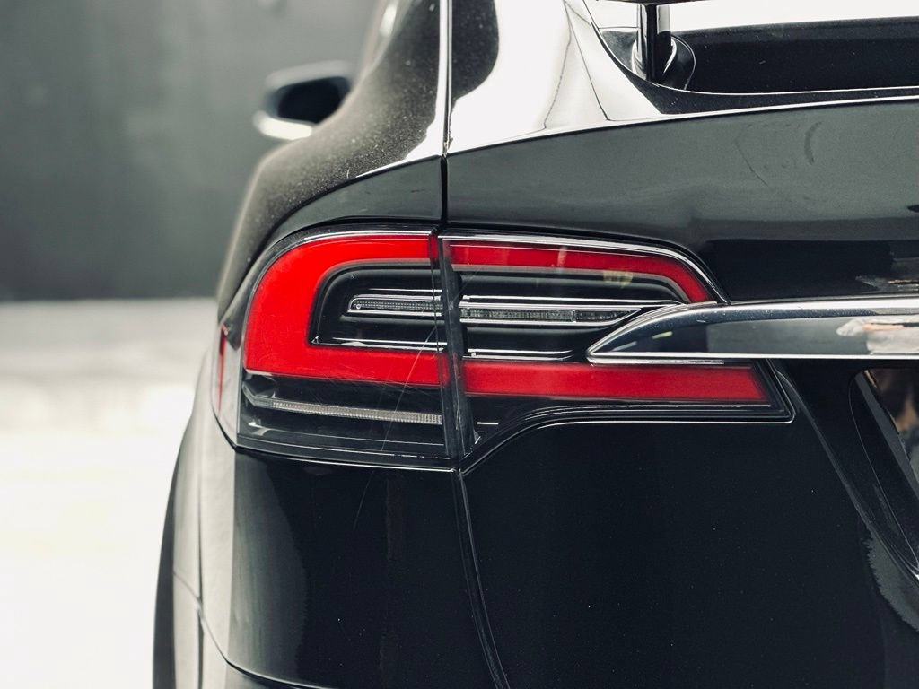 Used 2021 Tesla Model X Long Range AWD/4WD image 14