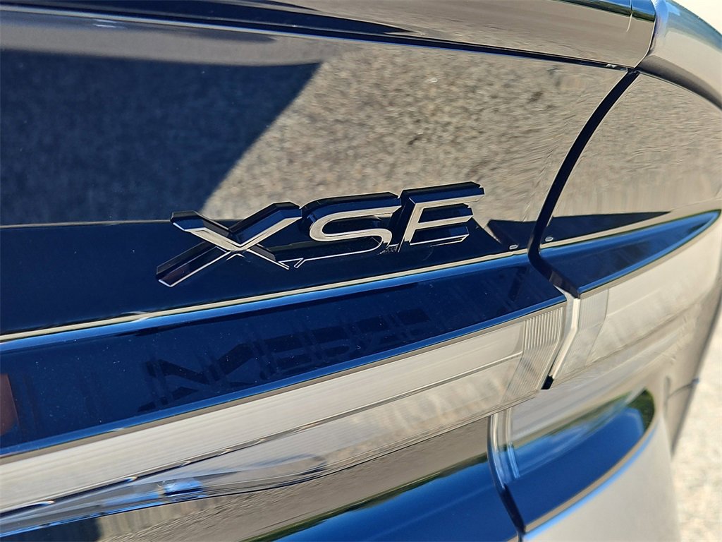 New 2026 Toyota Prius Plug-In Hybrid image 4