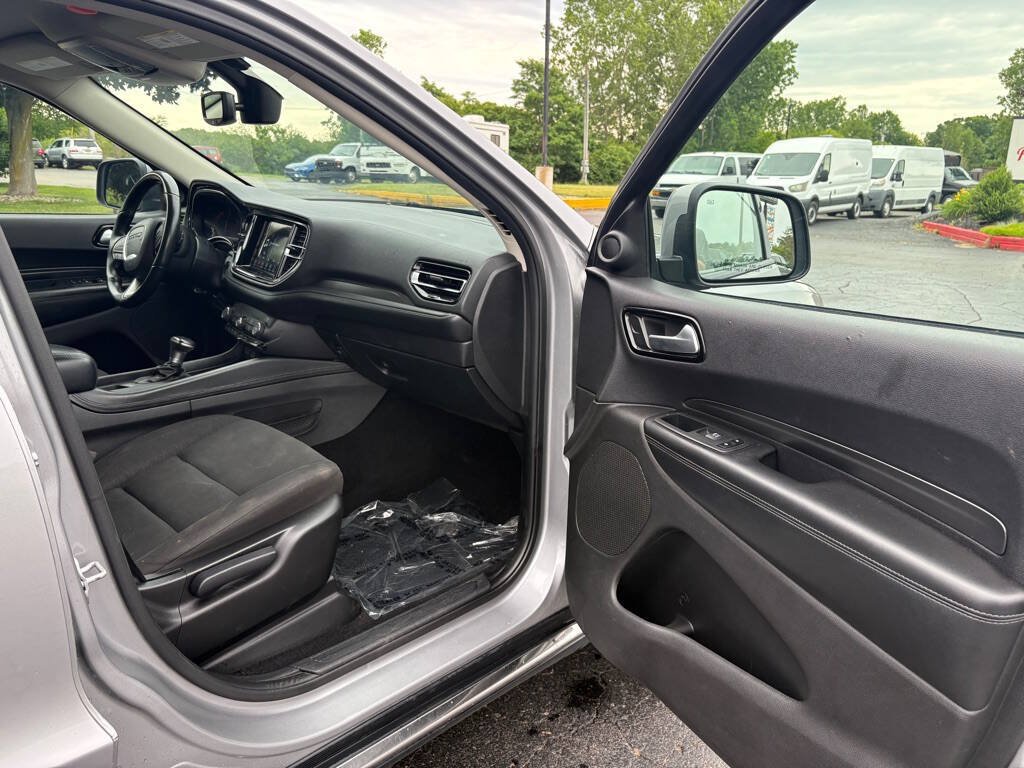 Used 2021 Dodge Durango SXT w/ 3rd Row Seating Group AWD/4WD image 17